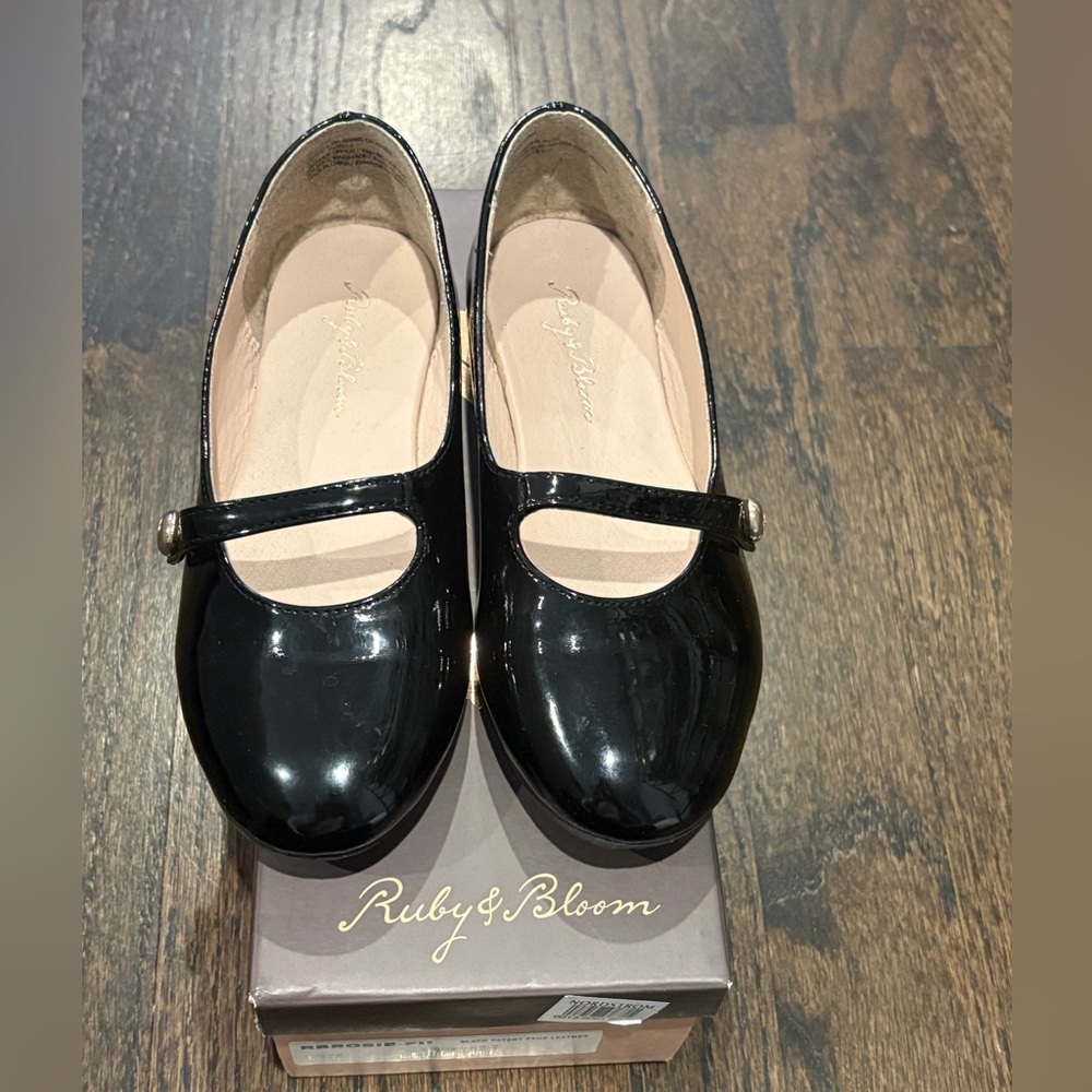 Girls Rudy and Bloom Patent Leather Mary Jane Dress Shoe Size 12 Black